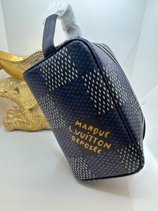 LV Toilety